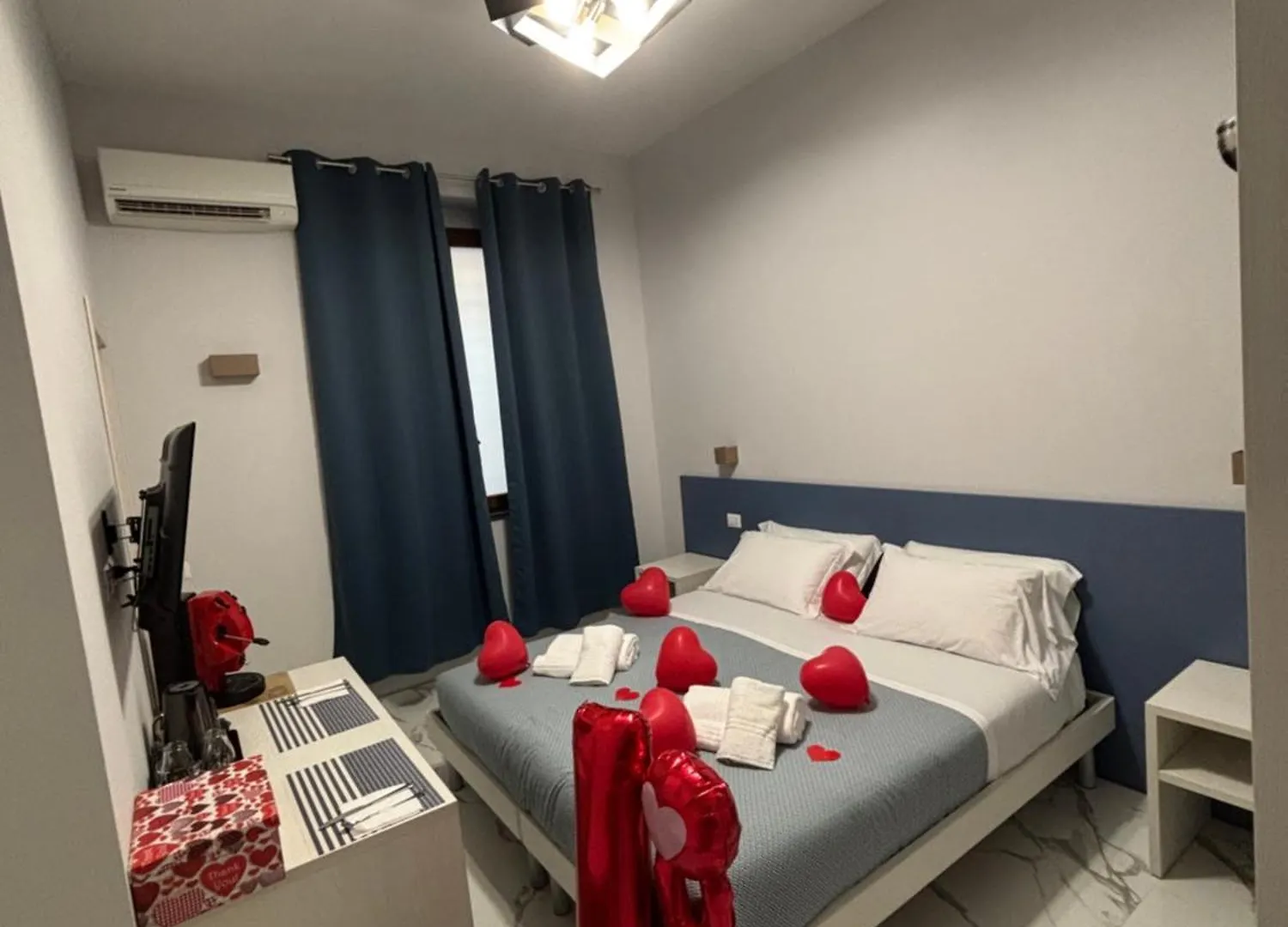 B&B Cadifra Portapiccola Naples 0*,  Italy