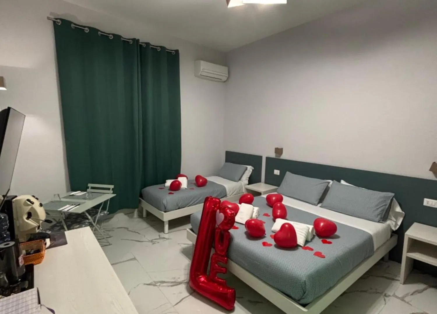B&B Cadifra Portapiccola Naples Italy